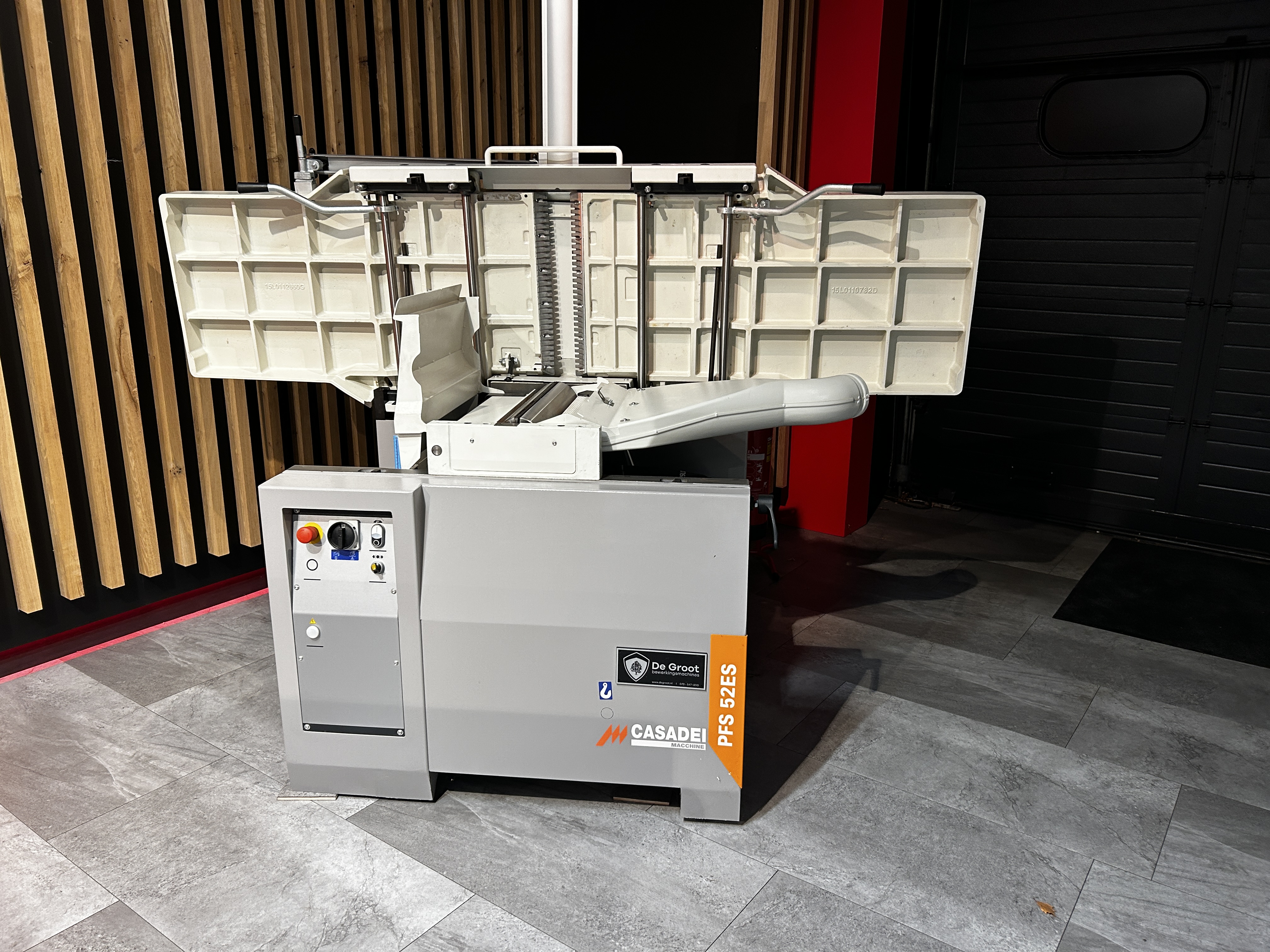 Casadei PFS 52 vlakvandiktebank (showroom model)