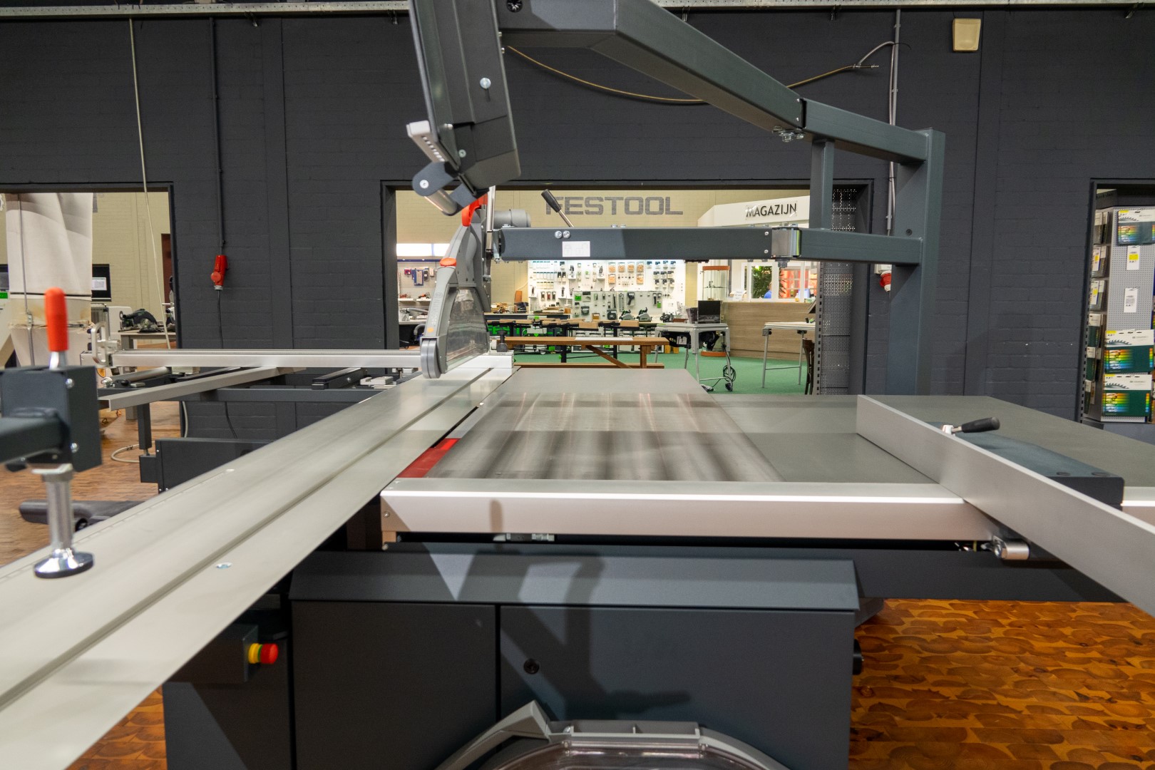 Altendorf F45 Hand Guard Digit L gebruikte formaatzaag