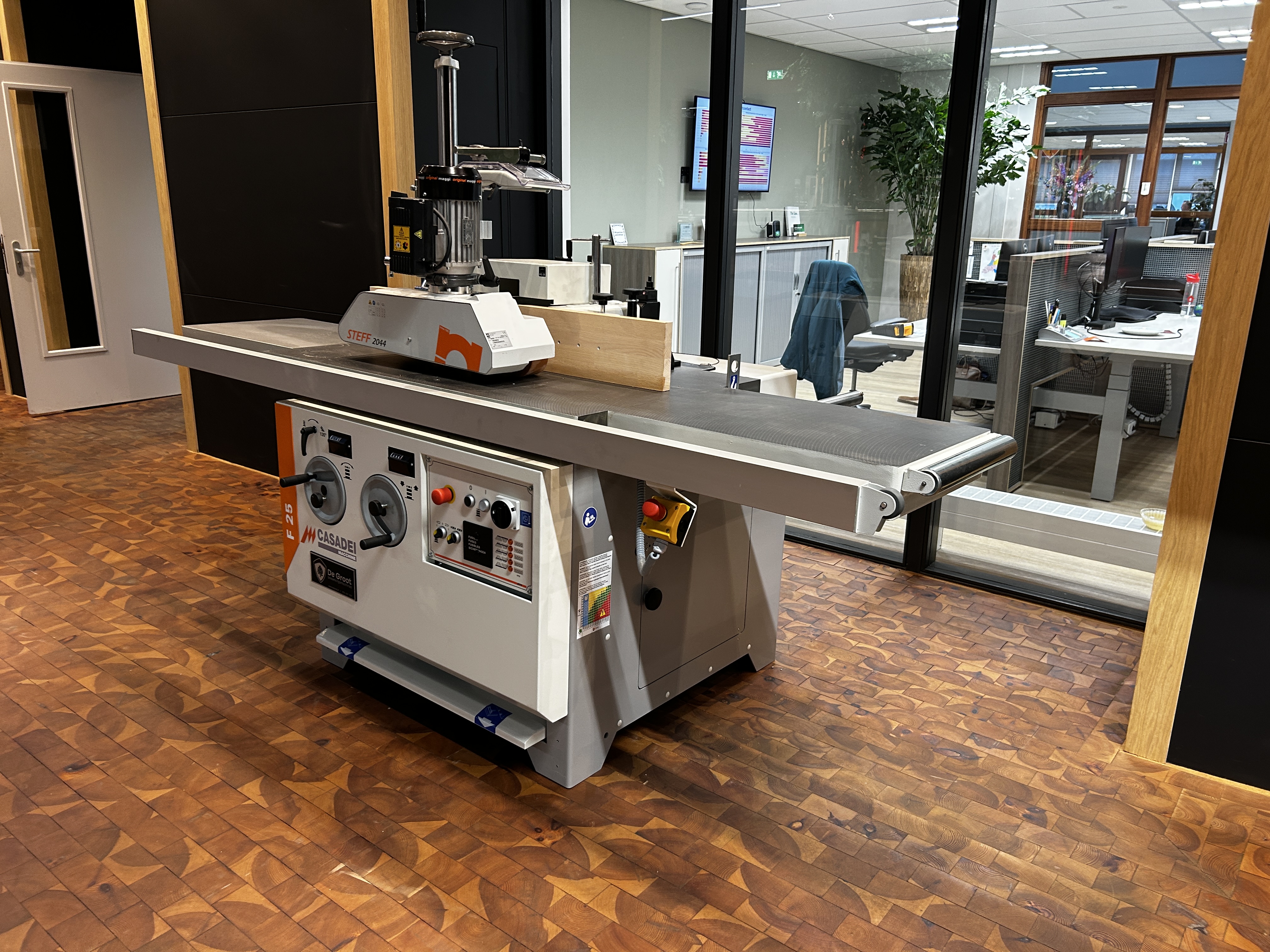 Casadei F25 LL freesmachine (showroommodel)