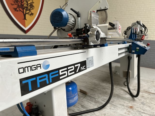 Omga TRF 527 NC gebruikte Dubbele verstekzaag