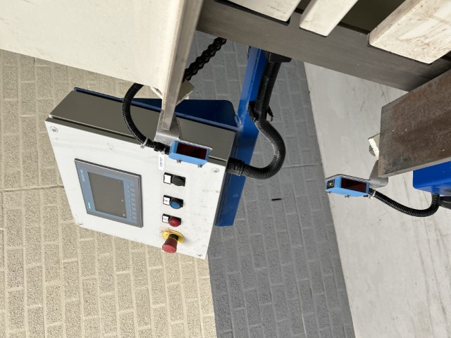 Omga TRF 527 NC gebruikte Dubbele verstekzaag