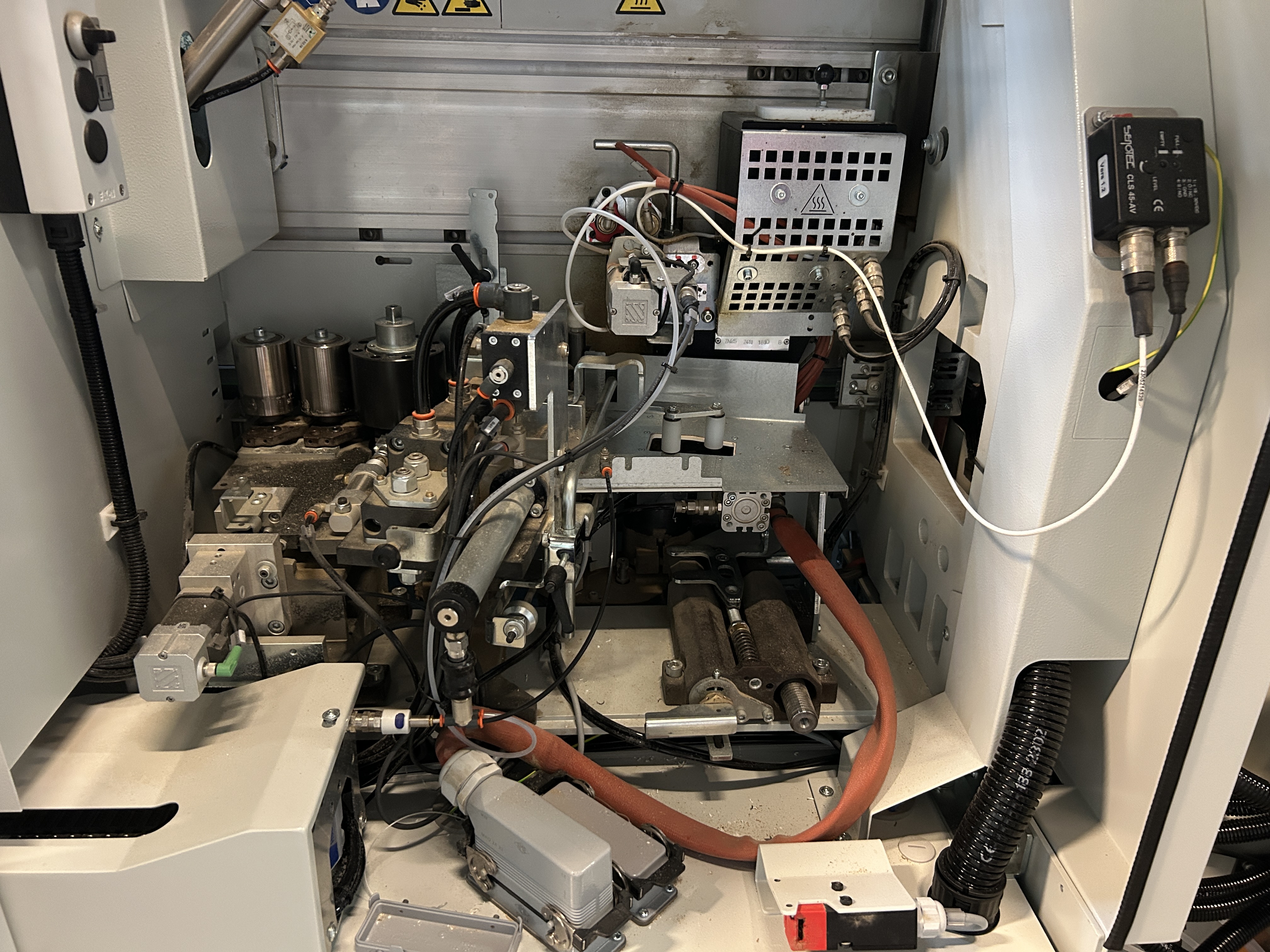 Biesse Akron 1445 B gebruikte Kantenaanlijmmachine