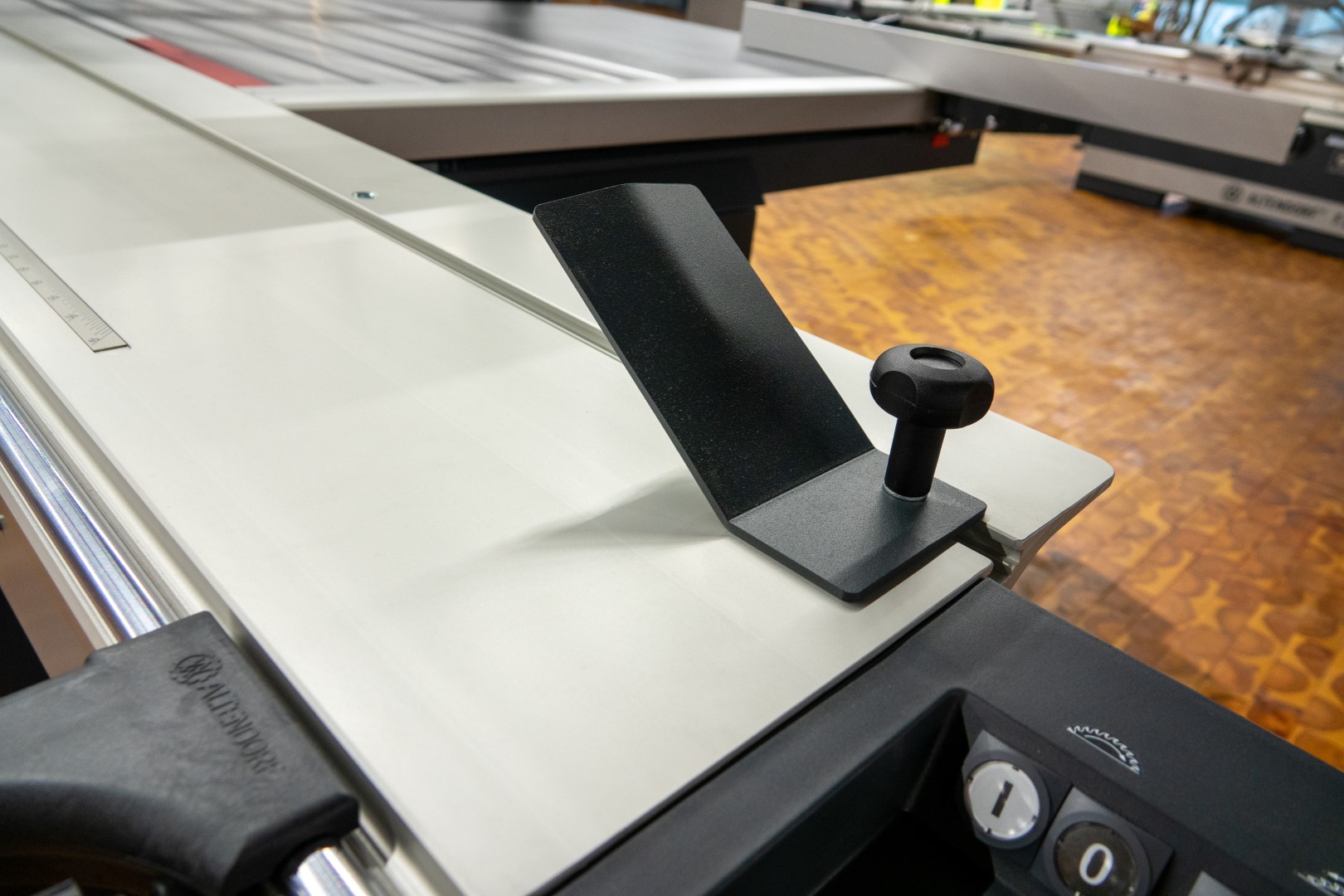 Altendorf F45 Hand Guard Digit L gebruikte formaatzaag