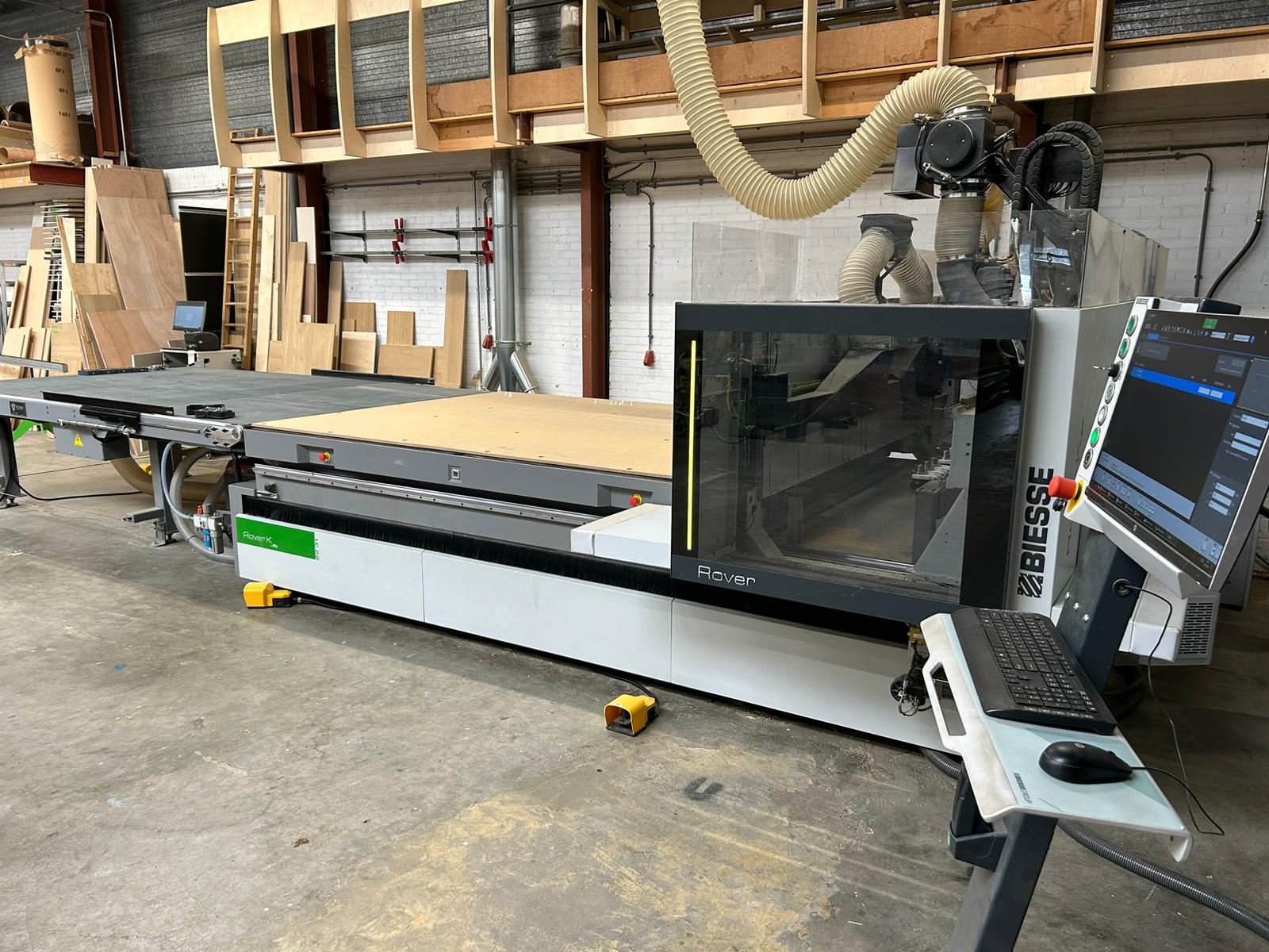 Biesse Rover K 2231 FT gebruikte CNC-machine met uitvoersysteem 