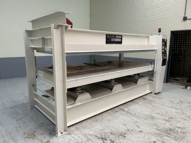 Orma NPC E/3000S gebruikte platenpers