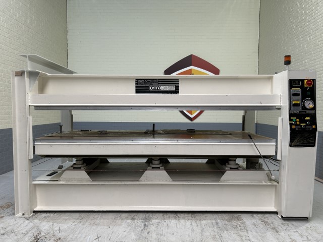 Orma NPC E/3000S gebruikte platenpers