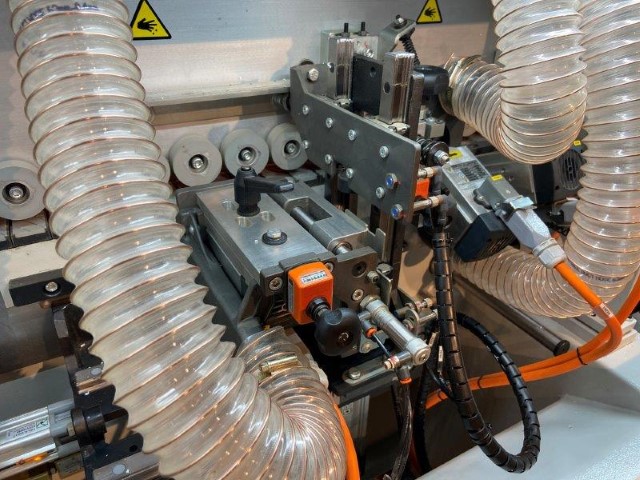 Biesse Akron 1130 gebruikte kantenaanlijmmachine Biesse Akron 1130 gebruikte kantenaanlijmmachine