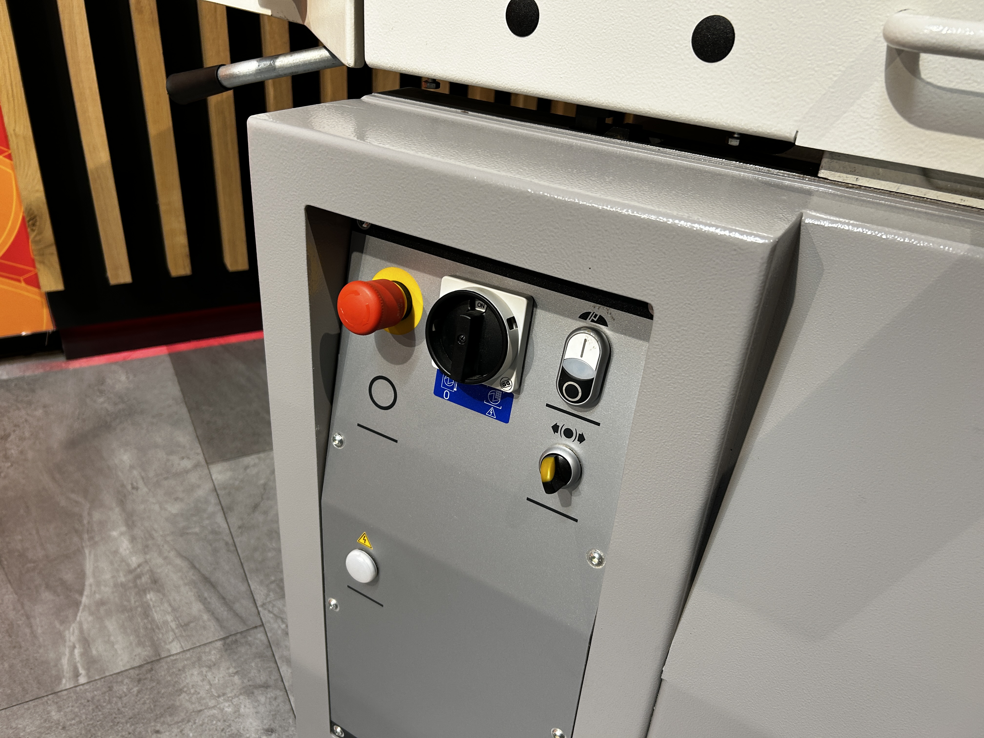 Casadei PFS 52 vlakvandiktebank (showroom model)