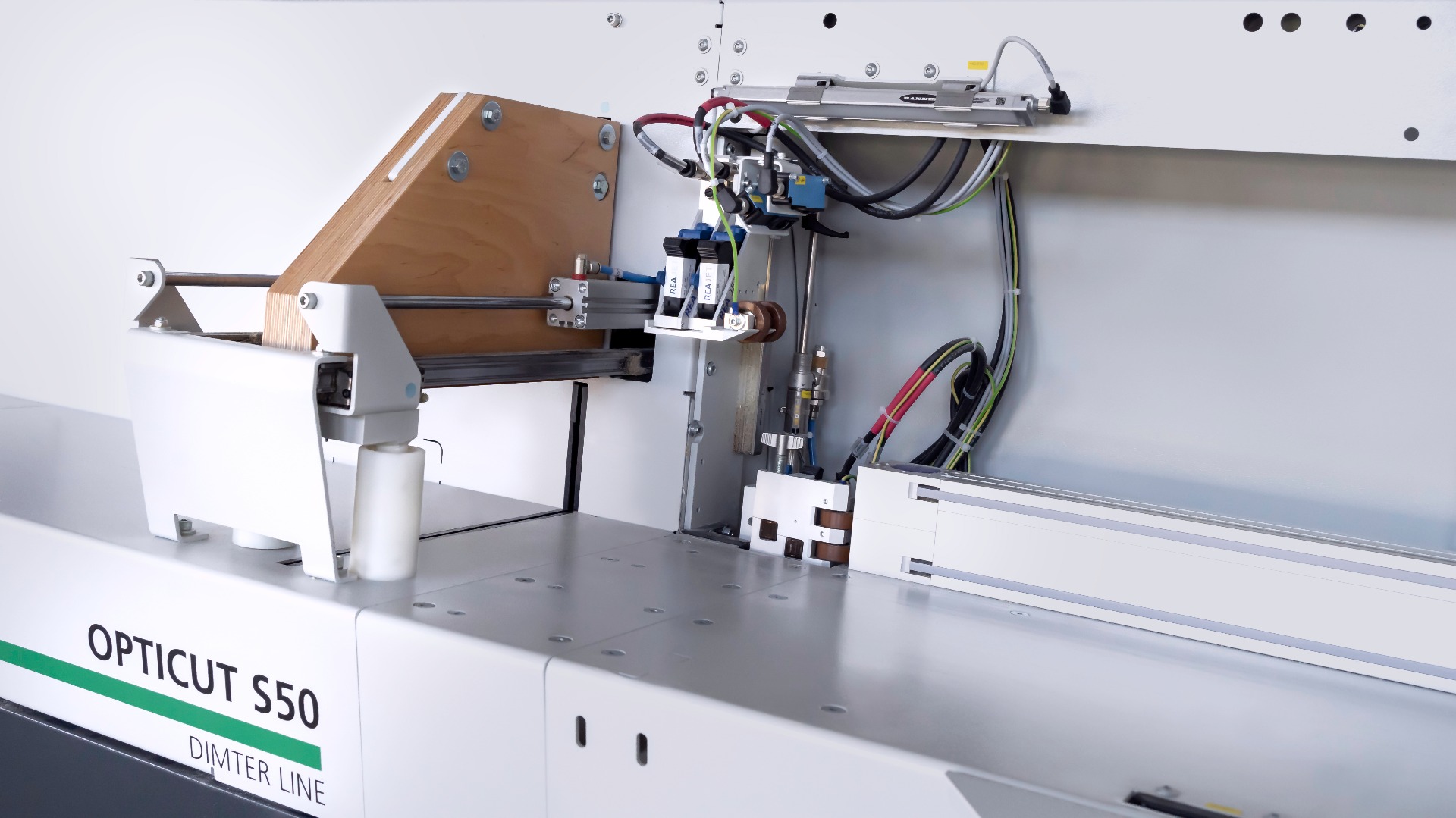Weinig Dimter Opticut S50 Onderliggende afkortzaag Weinig Dimter Opticut S50 Onderliggende afkortzaag