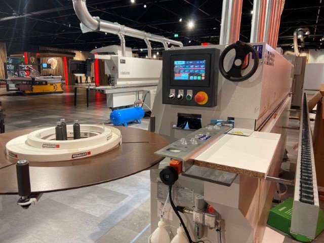 Biesse Akron 1130 gebruikte kantenaanlijmmachine Biesse Akron 1130 gebruikte kantenaanlijmmachine