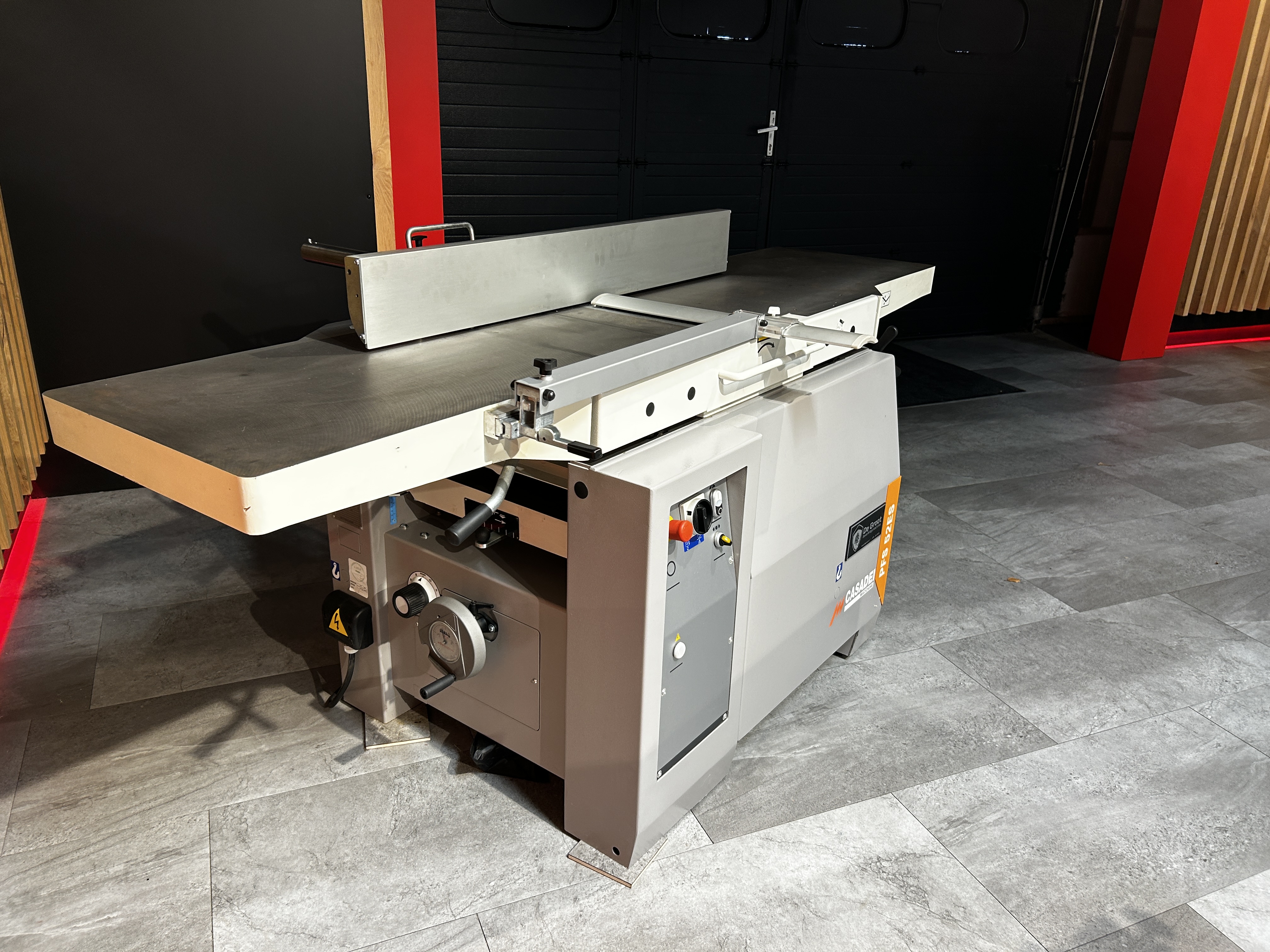 Casadei PFS 52 vlakvandiktebank (showroom model)