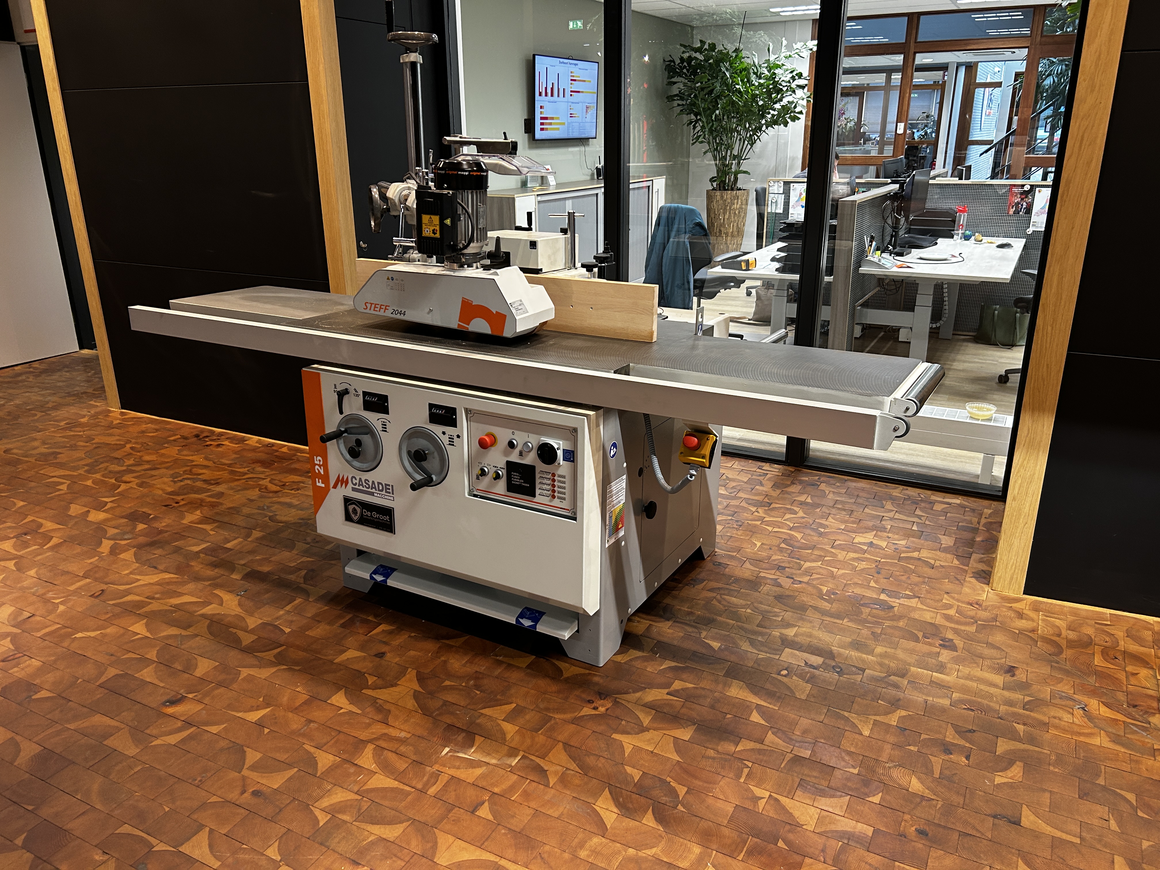 Casadei F25 LL freesmachine (showroommodel)