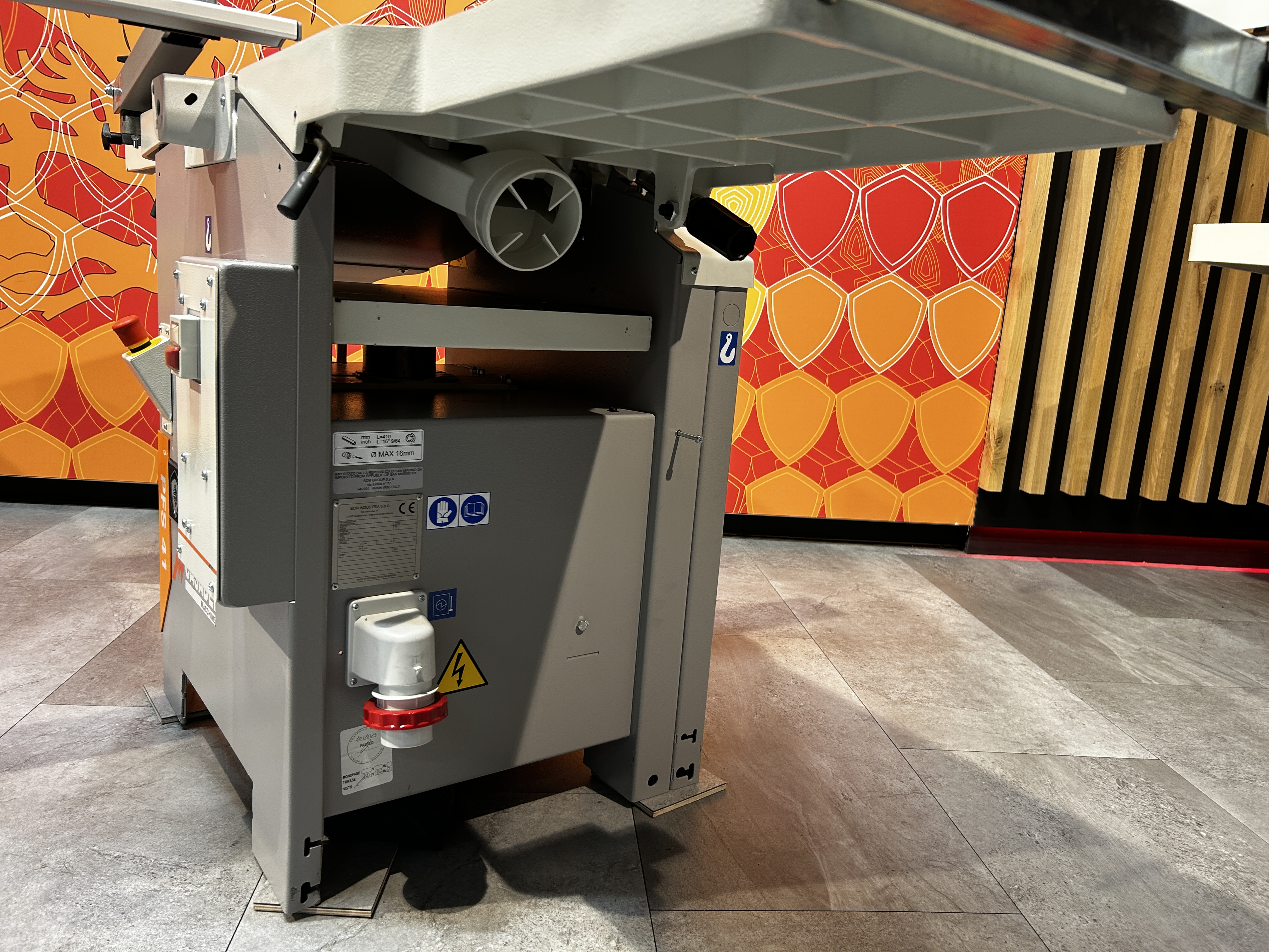 Casadei PFS 41 vlakvandiktebank (showroom model)