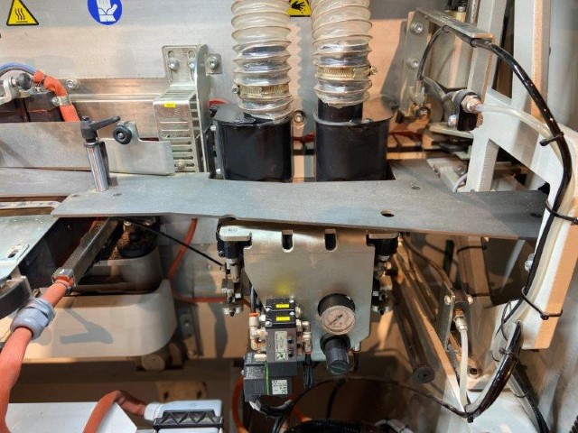 Biesse Akron 1130 gebruikte kantenaanlijmmachine Biesse Akron 1130 gebruikte kantenaanlijmmachine