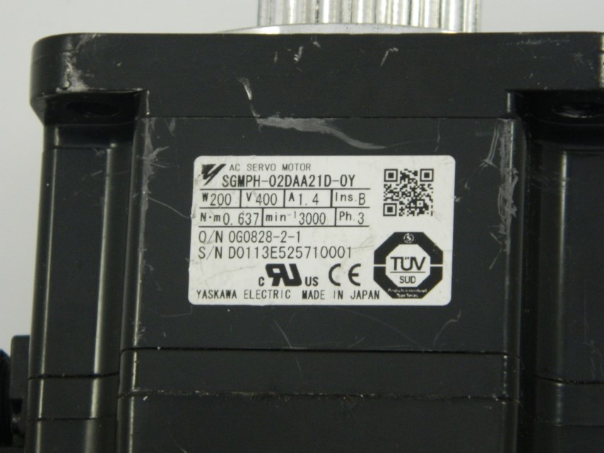 Servomotor SGMPH-02DAA21D