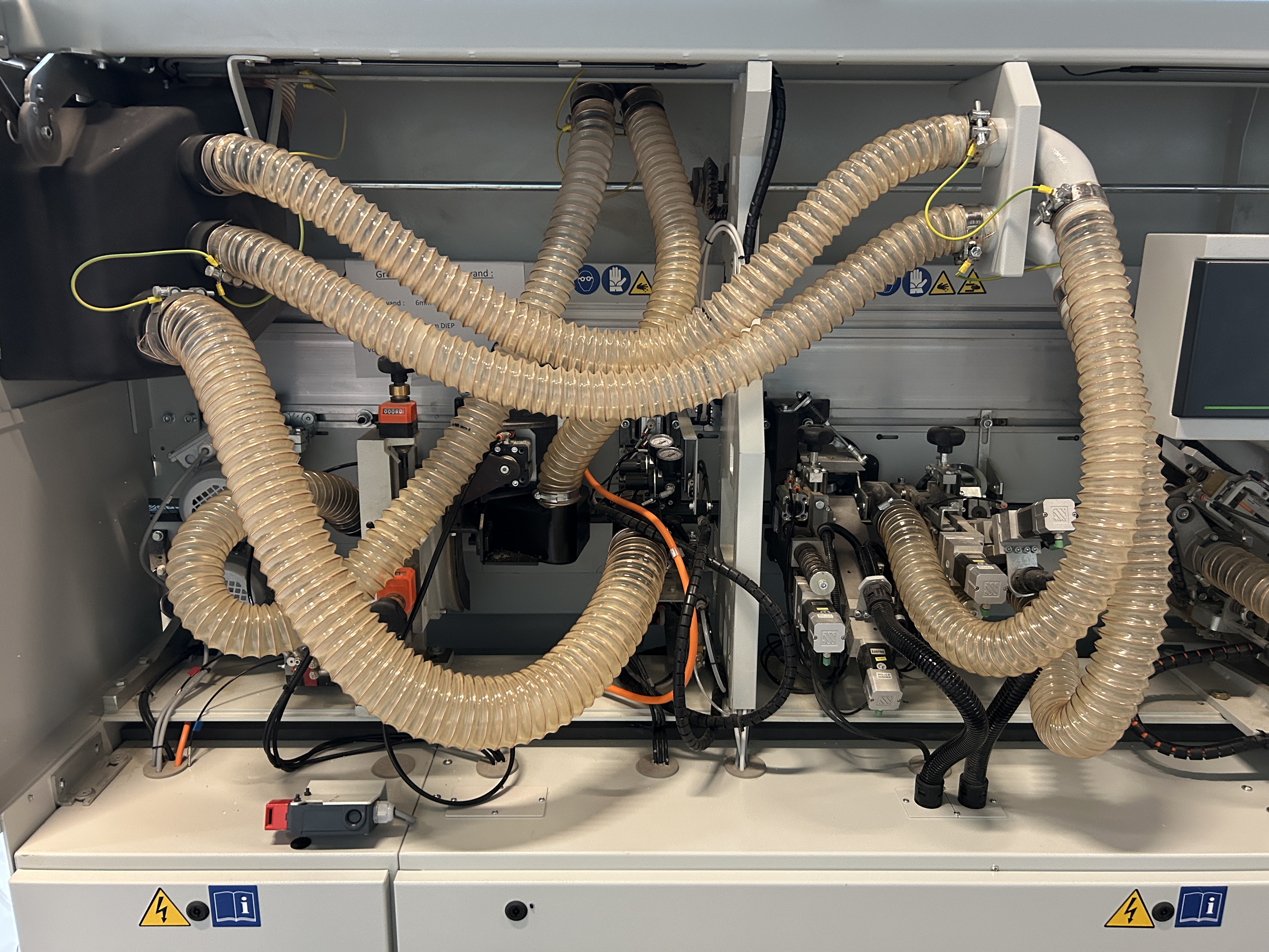 Biesse Akron 1445 B gebruikte Kantenaanlijmmachine