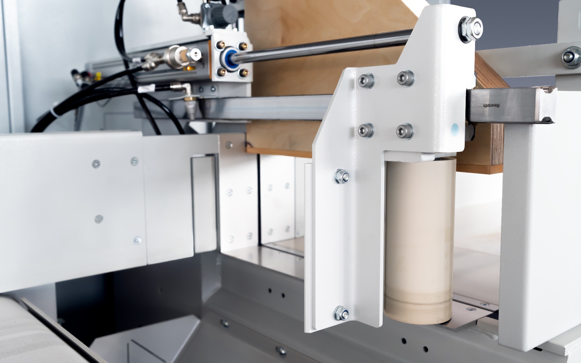Weinig Dimter Opticut S90 Onderliggende afkortzaag Weinig Dimter Opticut S90 Onderliggende afkortzaag