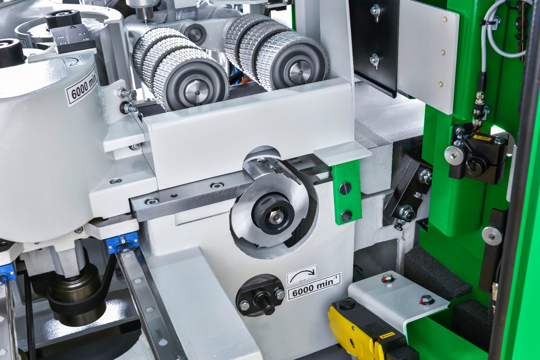 Uy qurilishi pornosi Internetda namoyish etilmaydi Mobil porno qattiq ogzaki jinsiy aloqa