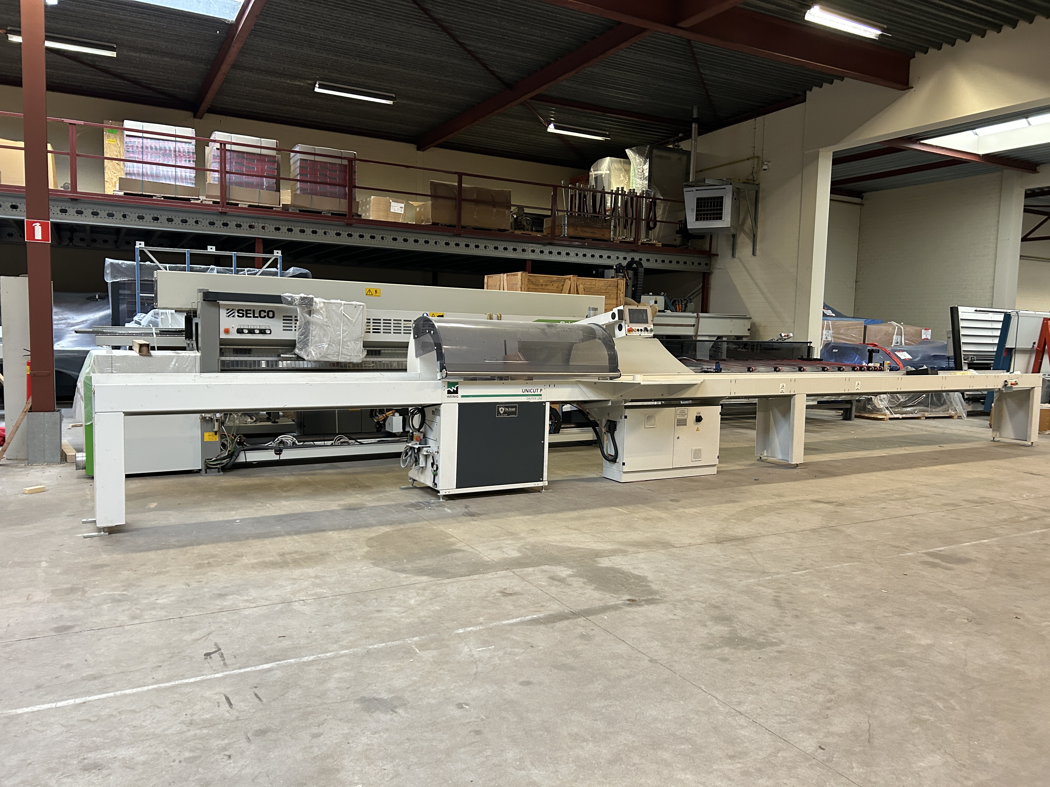 Weinig Dimter Unicut P gebruikte onderliggende afkortzaag