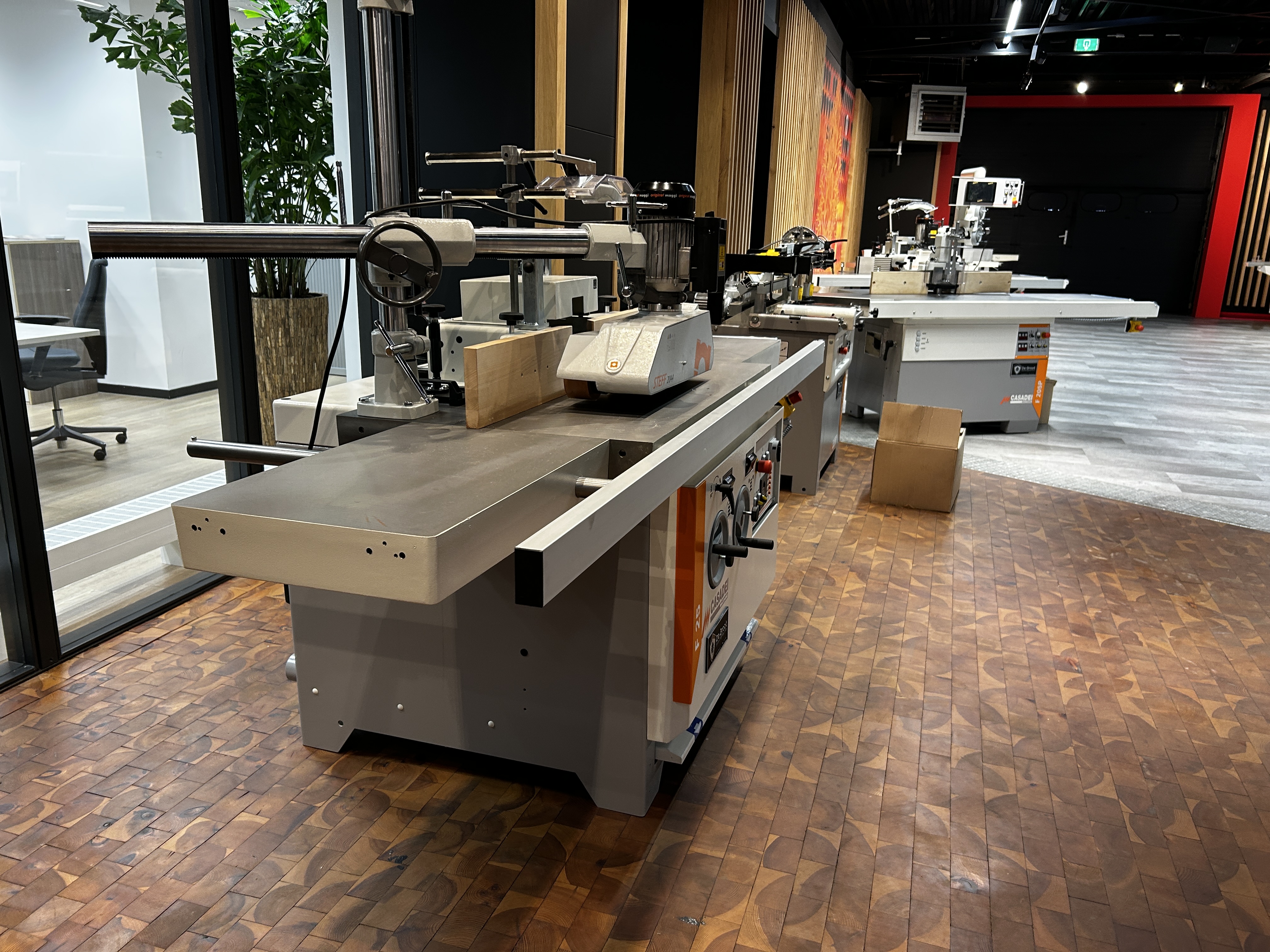 Casadei F25 LL freesmachine (showroommodel)